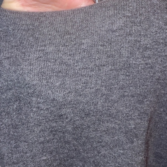 Gap thick long sleeve top - Picture 3 of 3